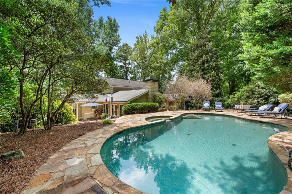 3432 Wynnton Drive NE