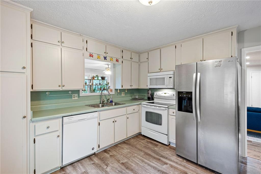 1108 Research Drive NE