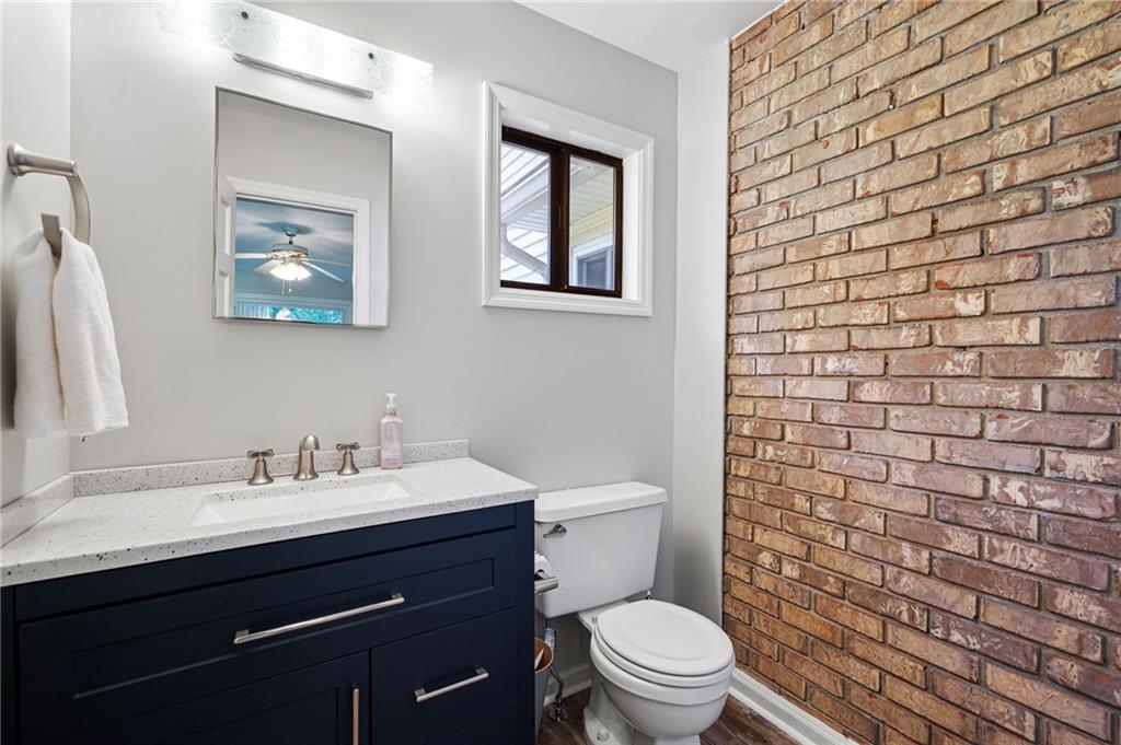 1108 Research Drive NE