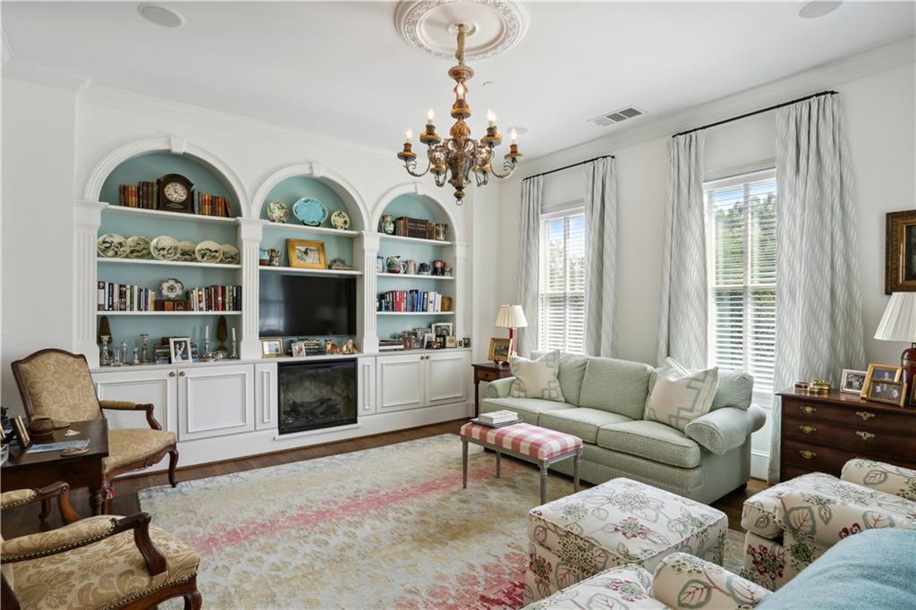 2500 Peachtree Road NW Unit 304N
