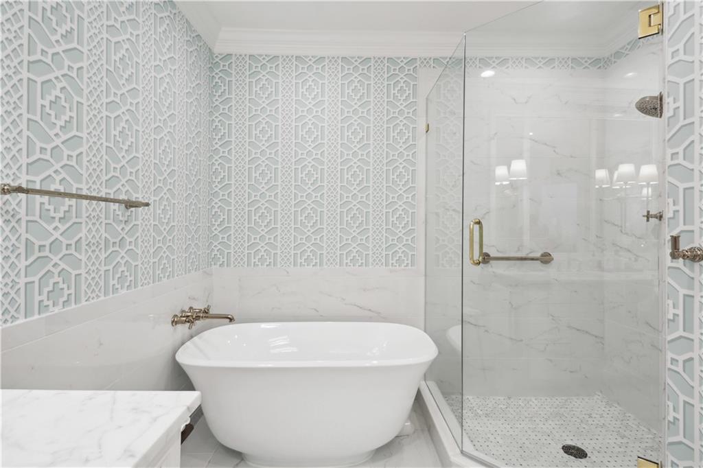 2500 Peachtree Road NW Unit 304N