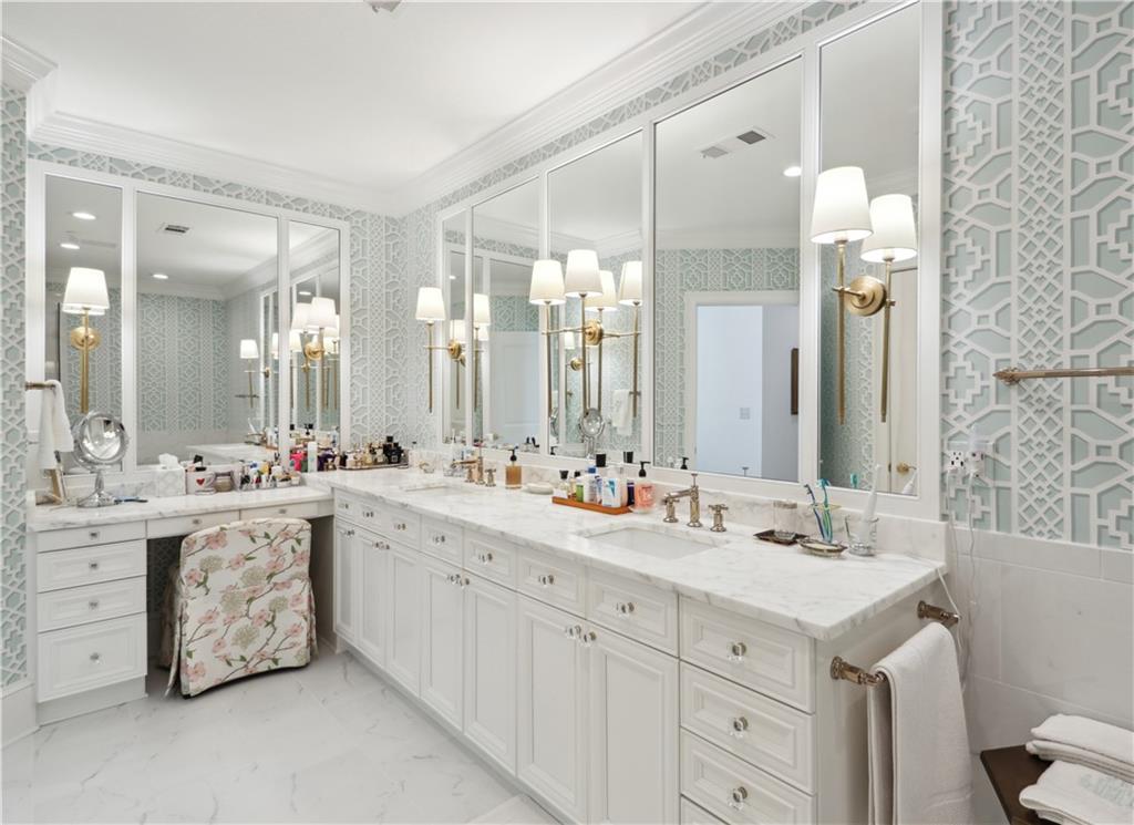 2500 Peachtree Road NW Unit 304N