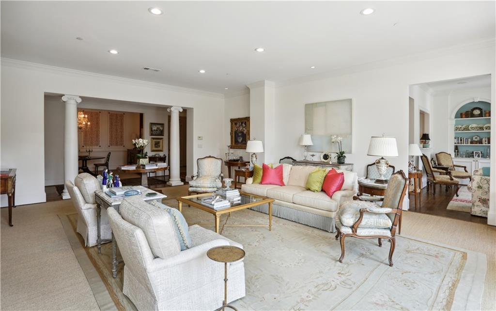 2500 Peachtree Road NW Unit 304N