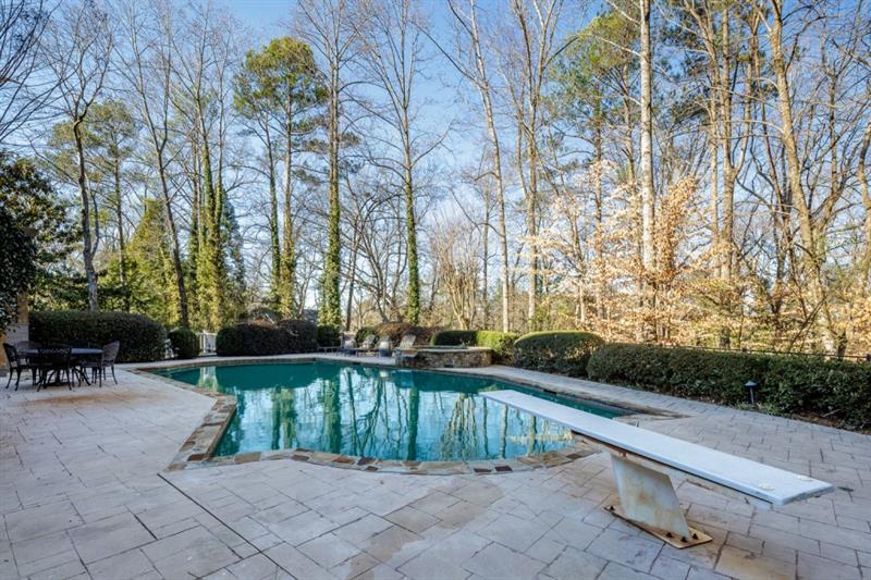 565 Mount Paran Road