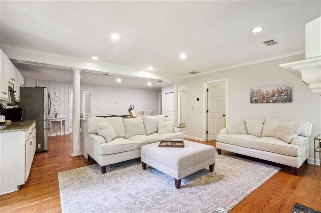 6595 Wright Circle