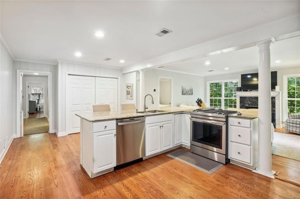 6595 Wright Circle