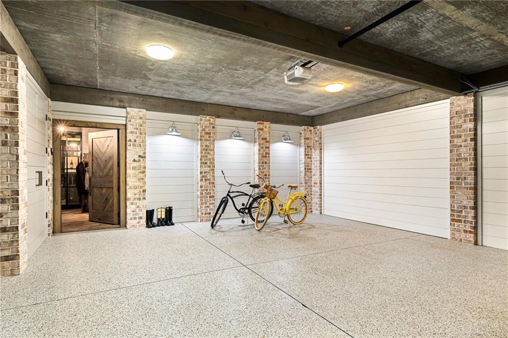 39 W Wesley Road NW Unit 4