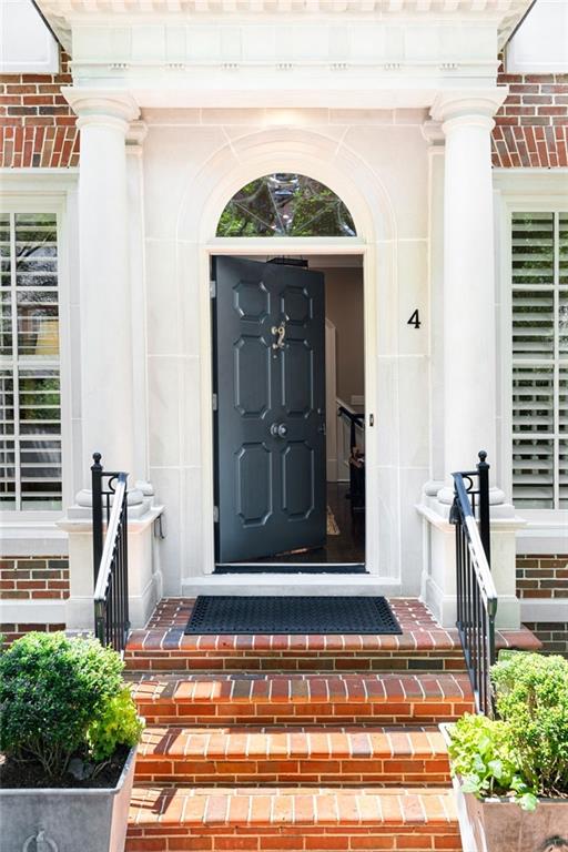 39 W Wesley Road NW Unit 4