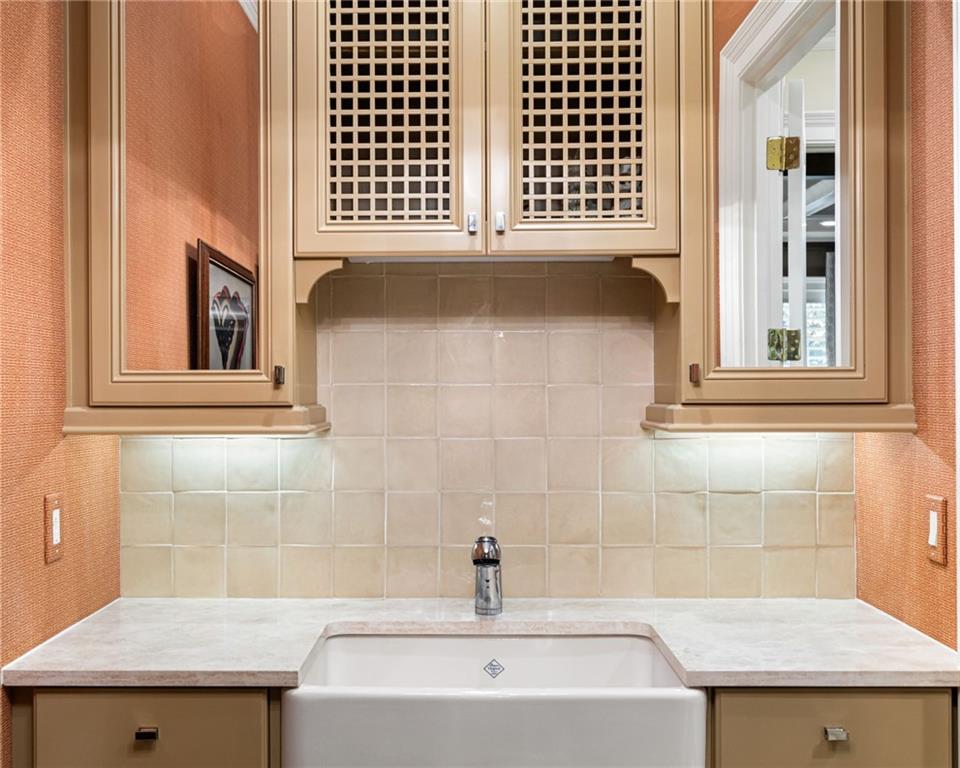 39 W Wesley Road NW Unit 4