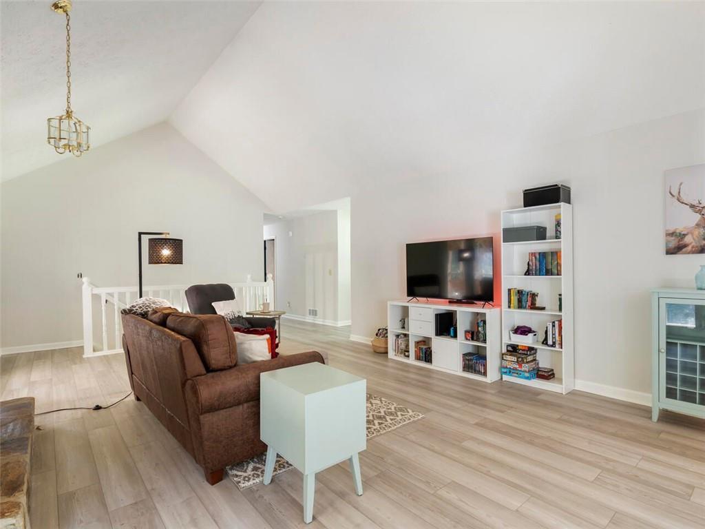 4636 Lou Ivy Road