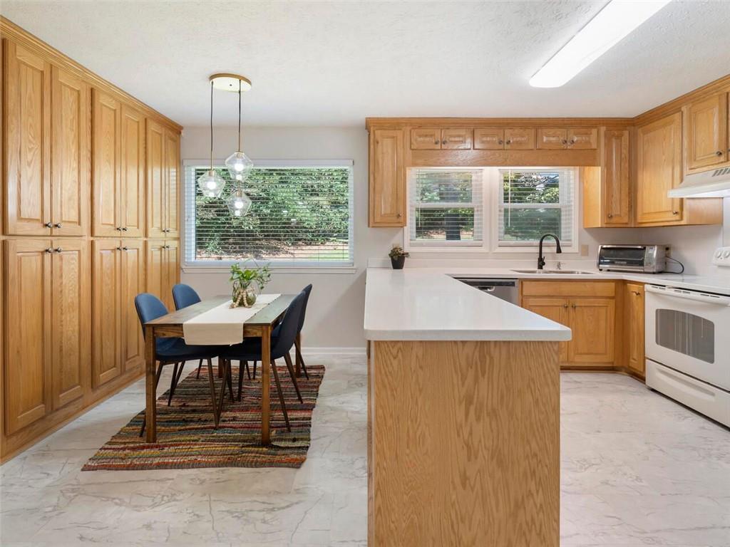 4636 Lou Ivy Road