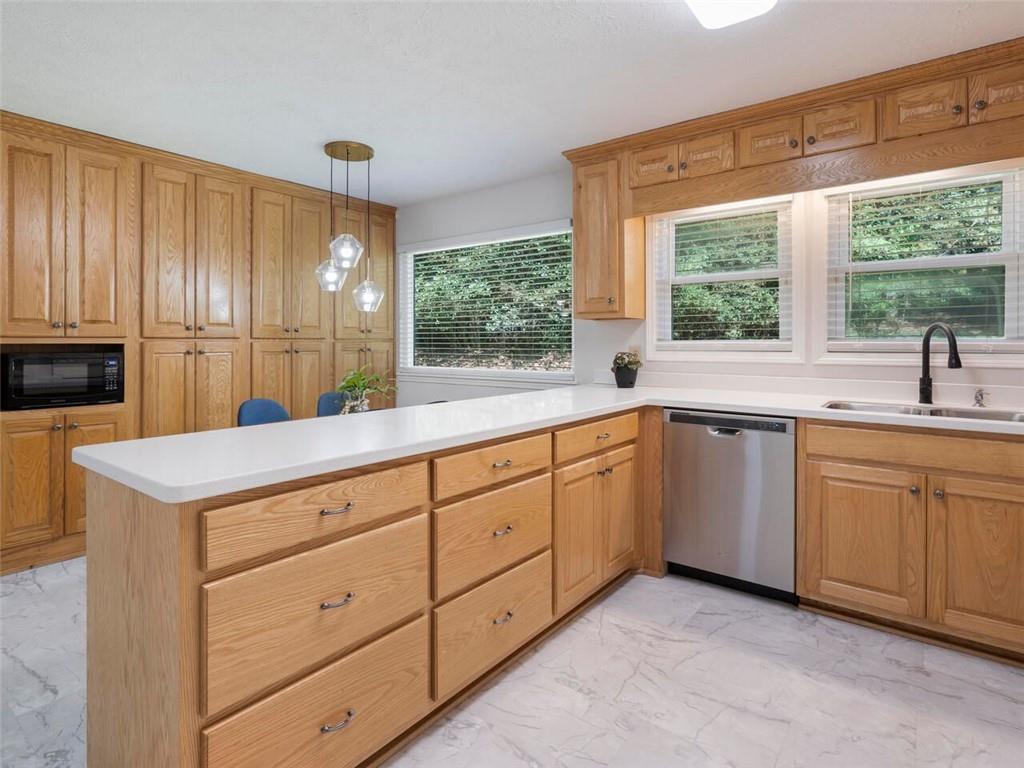 4636 Lou Ivy Road