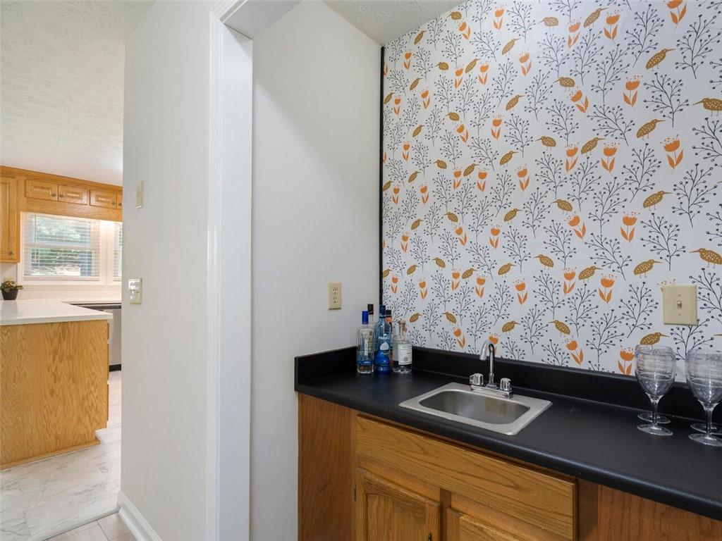 4636 Lou Ivy Road