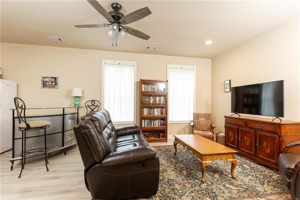 155 Alderwood Hill