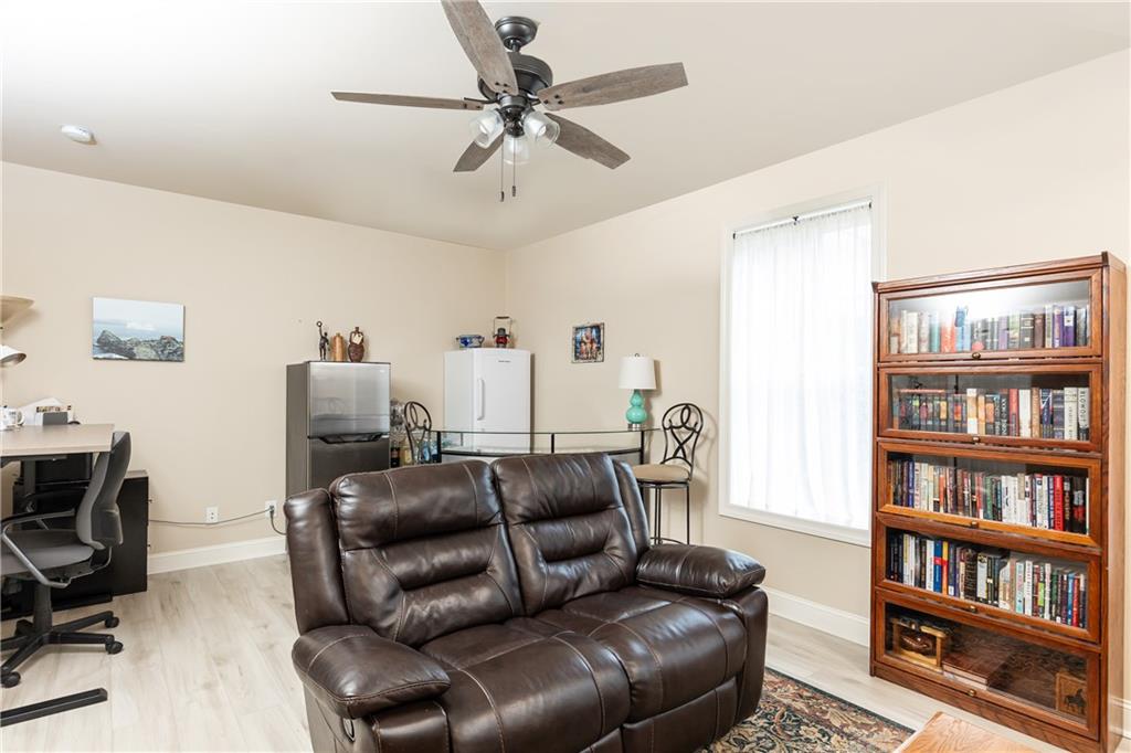155 Alderwood Hill