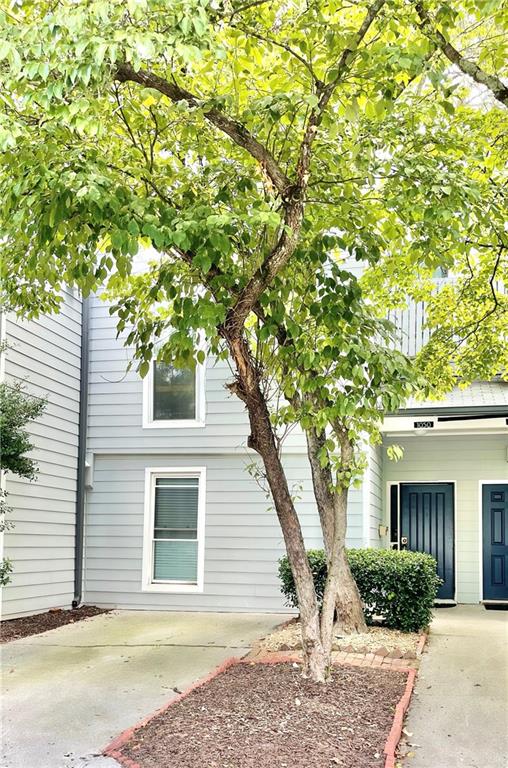 1050 Riverbend Club Drive SE