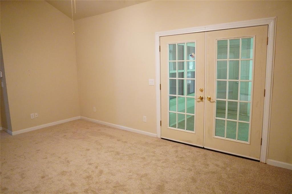 228 OAKLEAF Drive