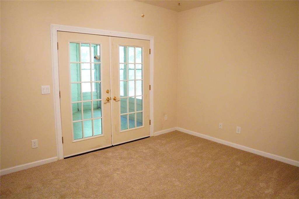 228 OAKLEAF Drive