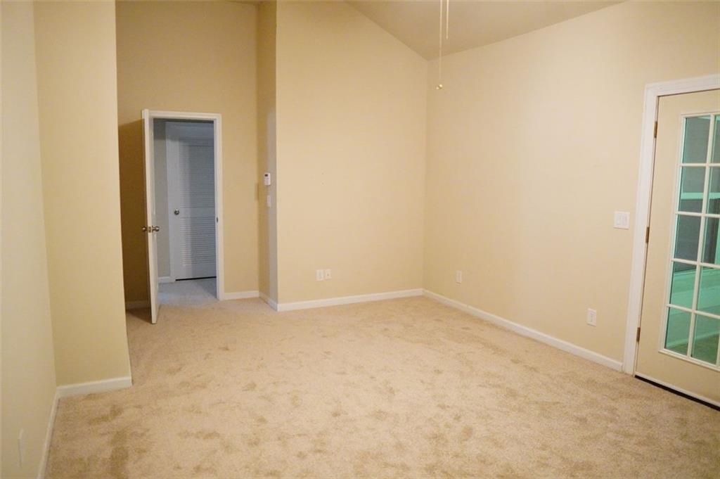 228 OAKLEAF Drive