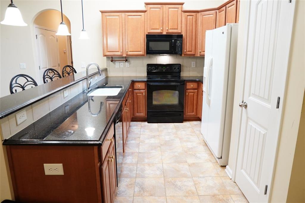 228 OAKLEAF Drive