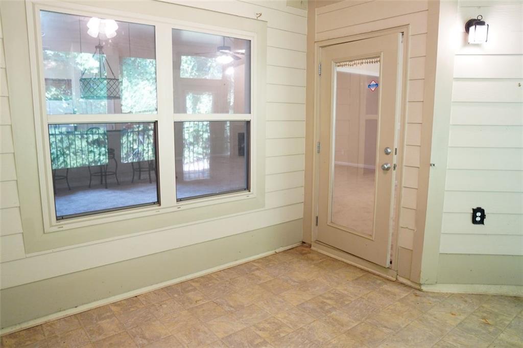 228 OAKLEAF Drive