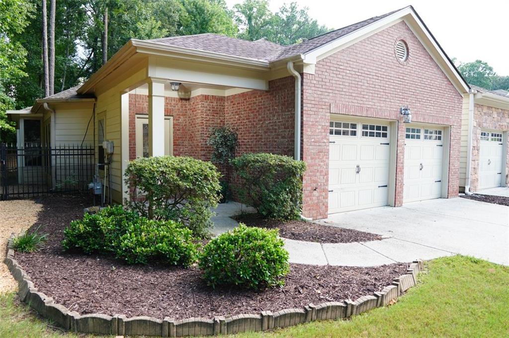 228 OAKLEAF Drive
