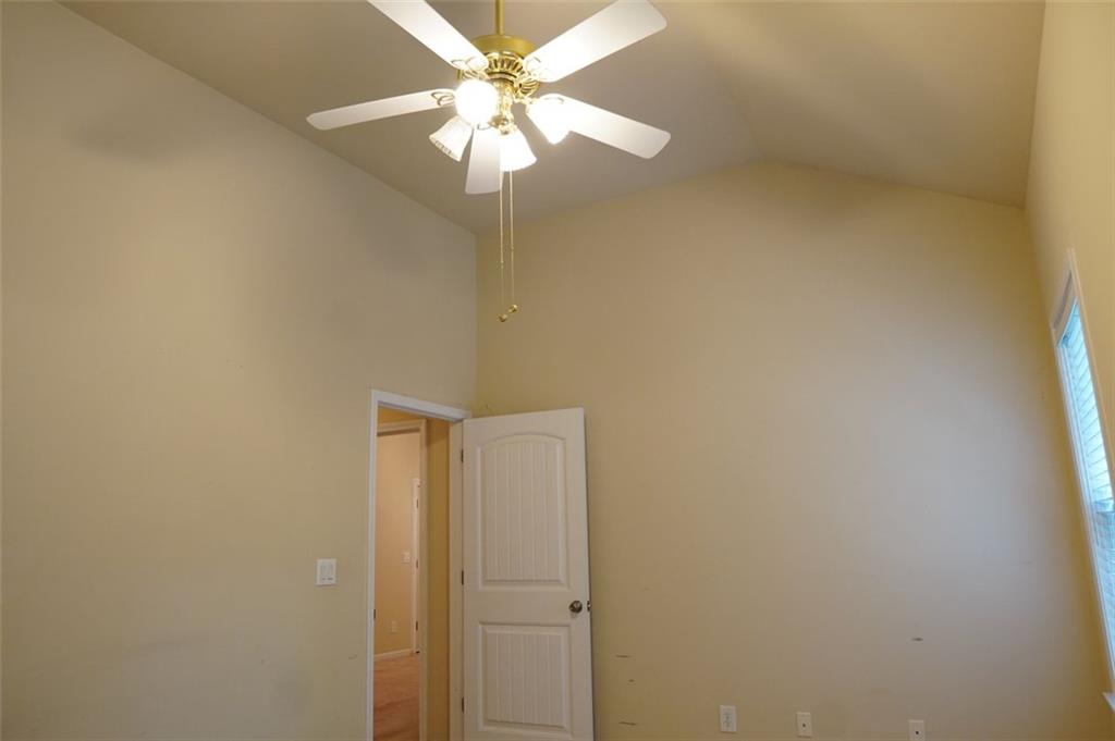 228 OAKLEAF Drive