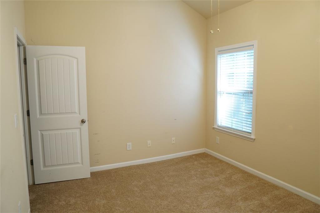 228 OAKLEAF Drive