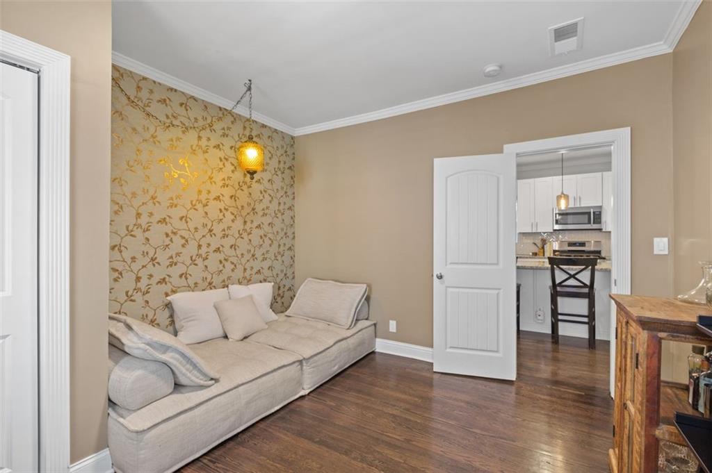 1543 Pineview Terrace
