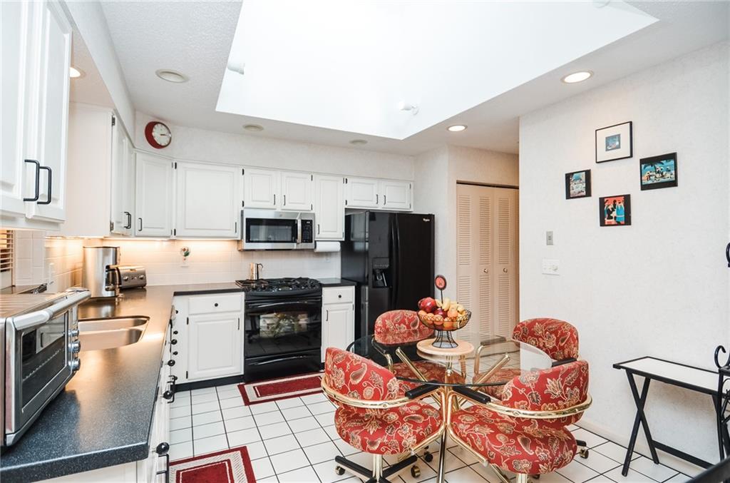 195 Ashleigh Terrace