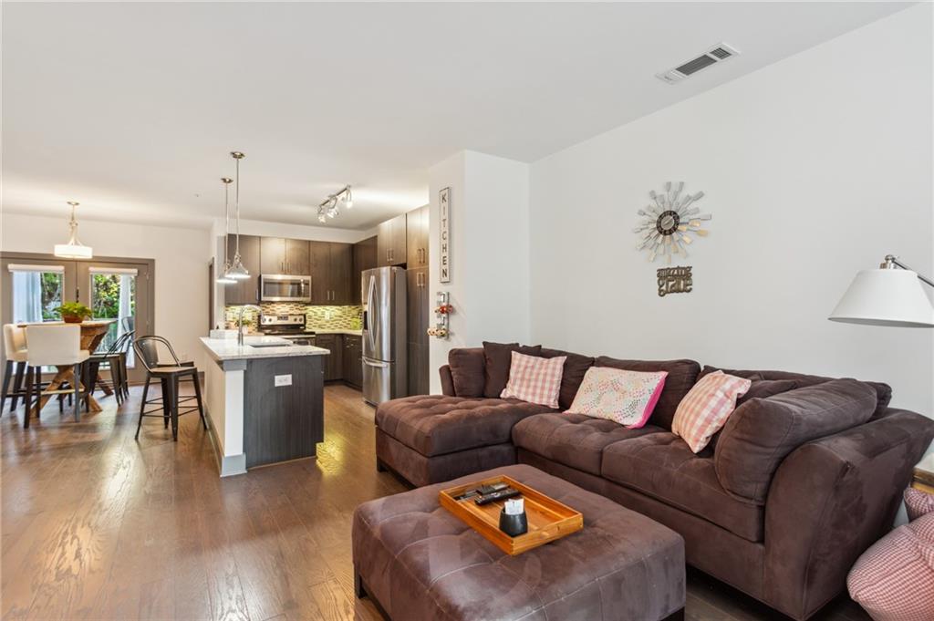957 Moda Drive