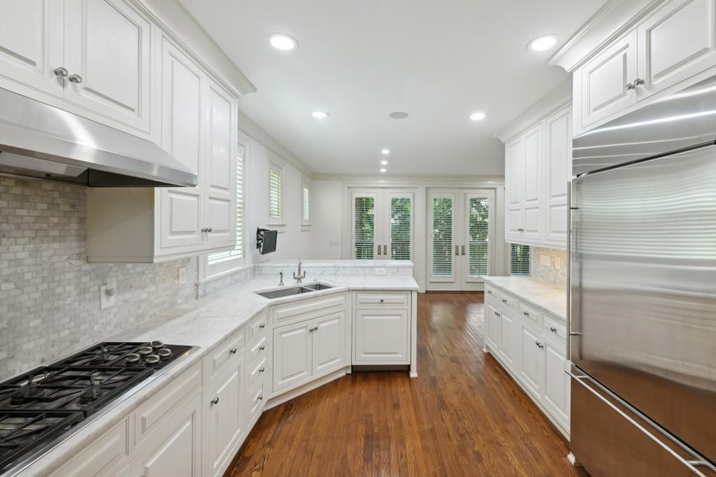 5 Ivy Chase NE