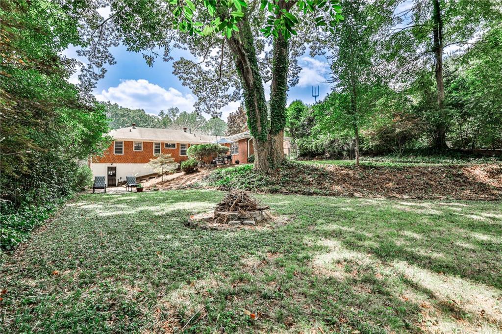 1422 Lively Ridge Road NE