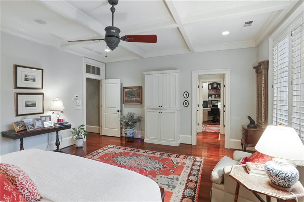 1 Drive NE Unit 205
