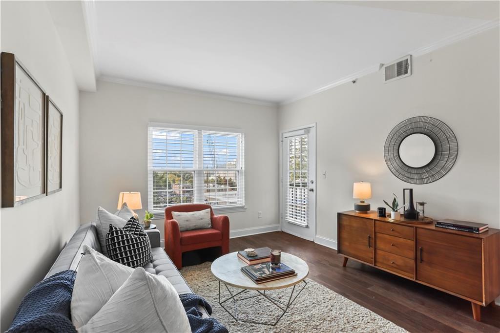 1074 Peachtree Walk NE Unit B422