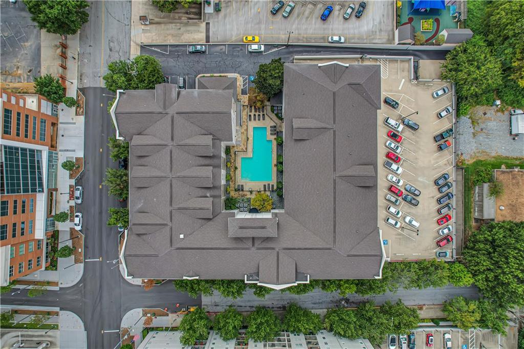 1074 Peachtree Walk NE Unit B422