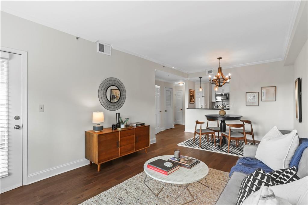 1074 Peachtree Walk NE Unit B422