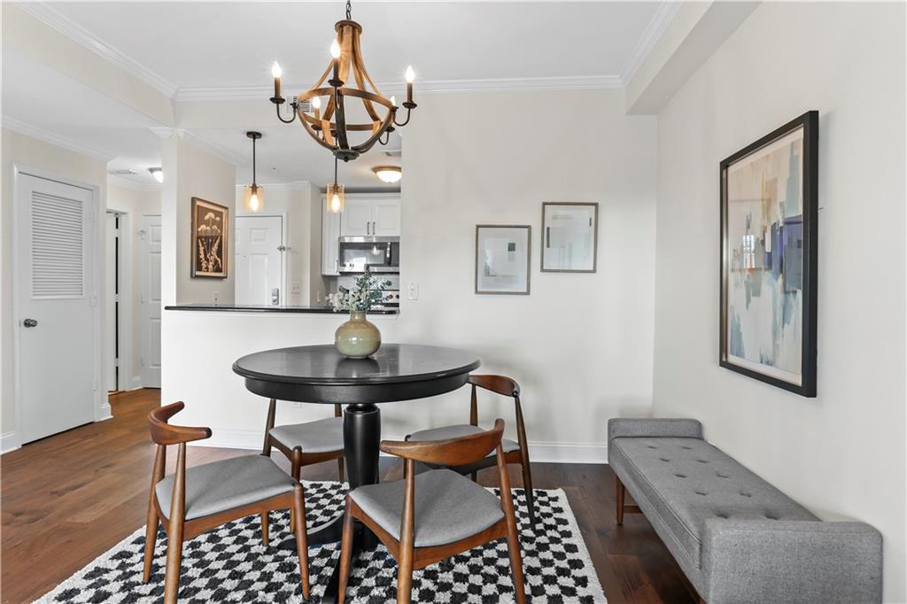 1074 Peachtree Walk NE Unit B422