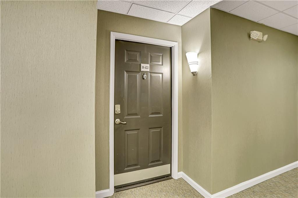 1074 Peachtree Walk NE Unit B422
