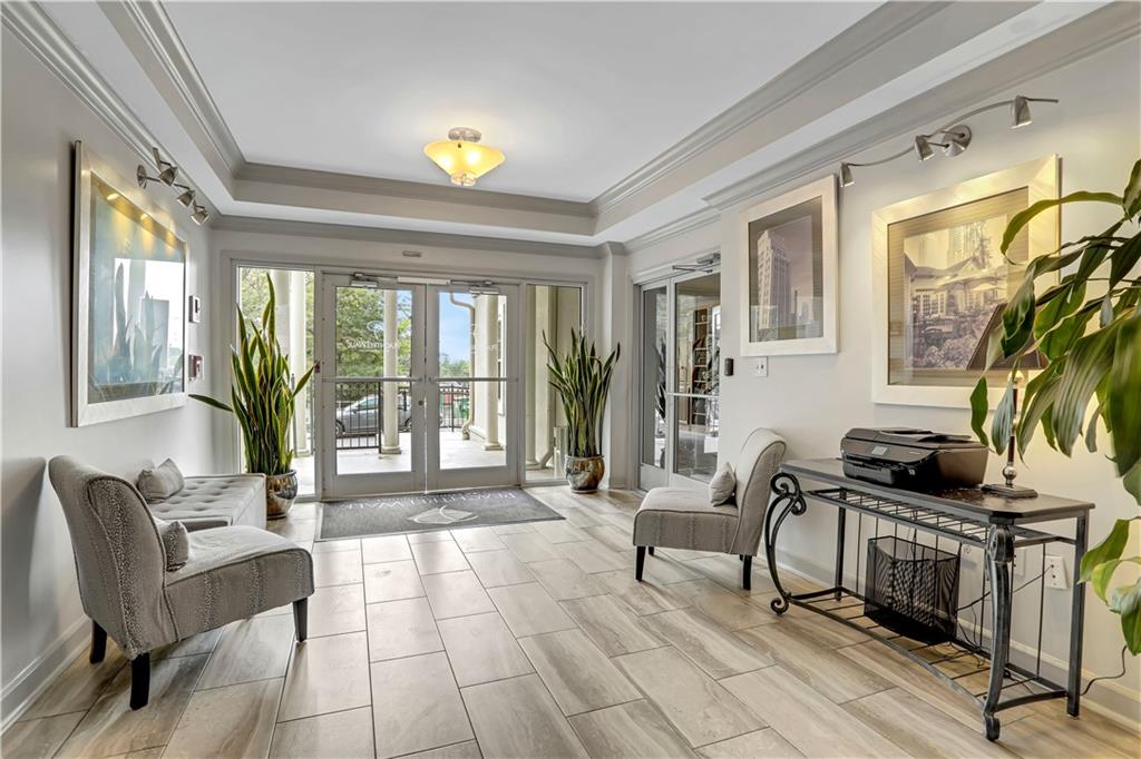 1074 Peachtree Walk NE Unit B422
