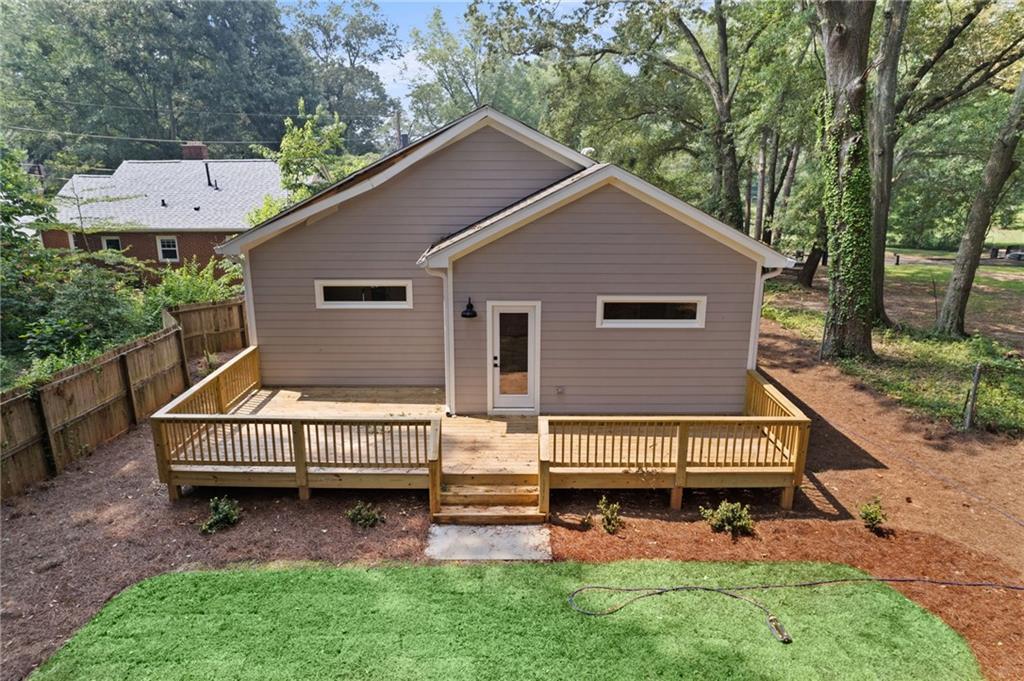 471 Deckner Avenue SW