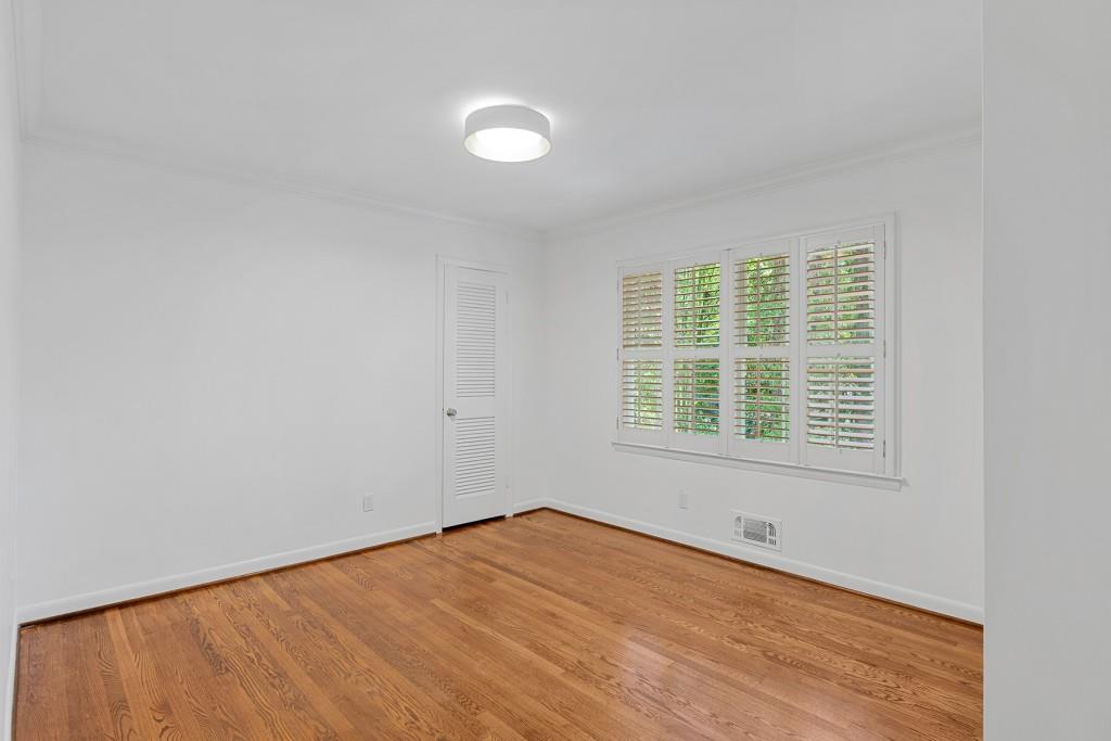 15 Whispering Way