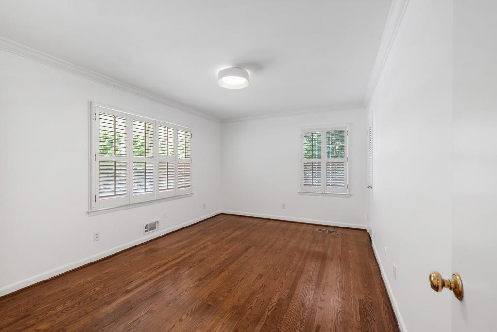 15 Whispering Way