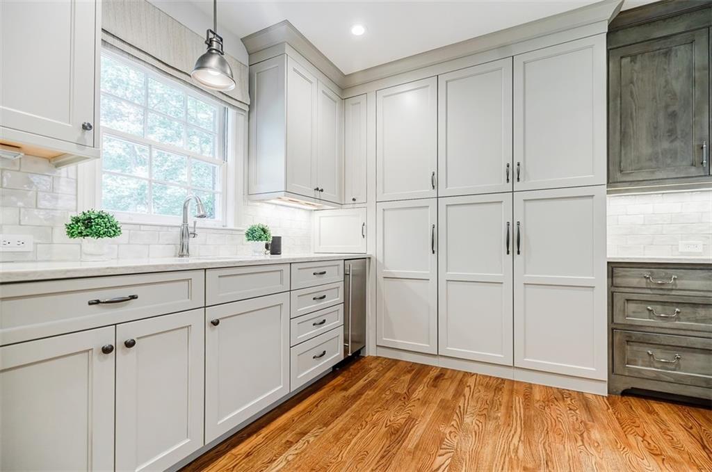 1585 Bakers Glen Drive