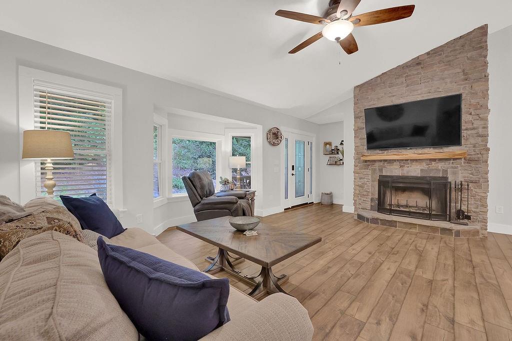 3597 Highway 136 E