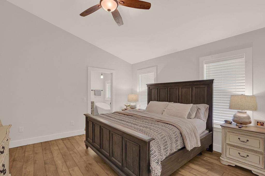 3597 Highway 136 E