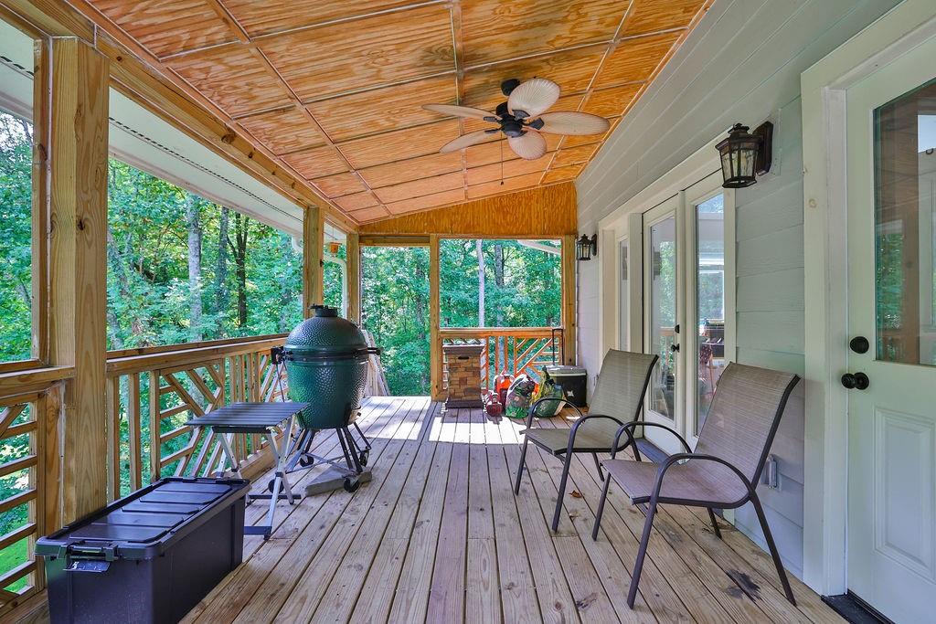 3597 Highway 136 E