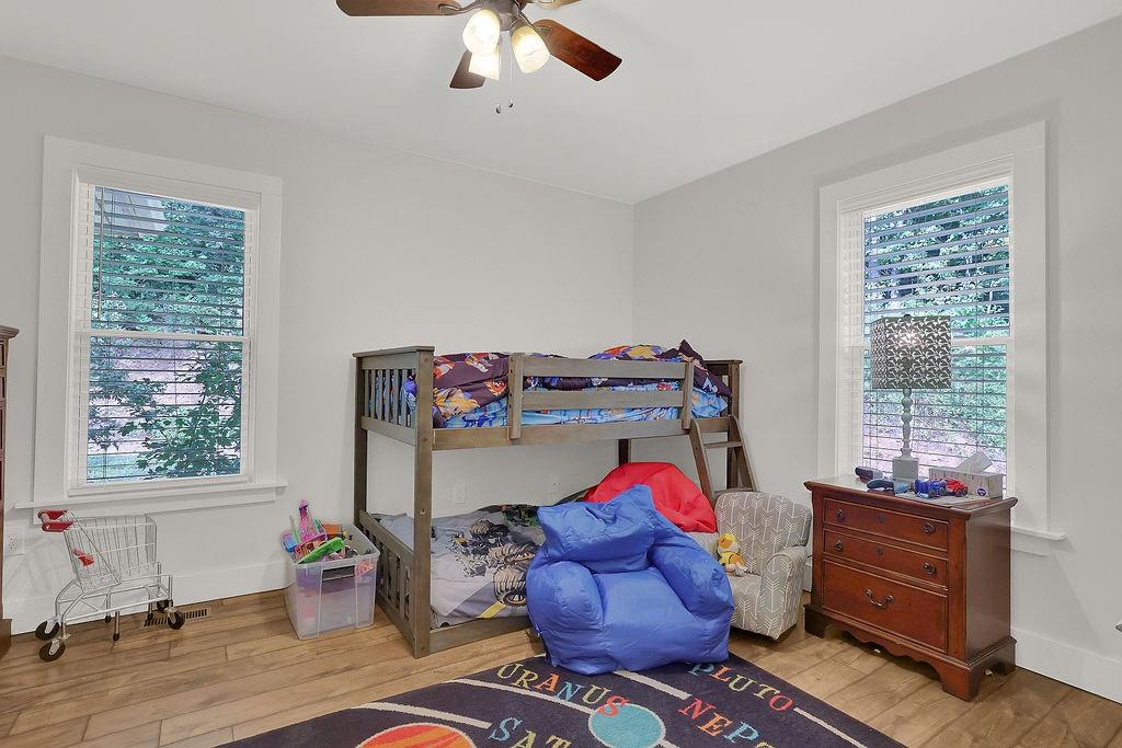 3597 Highway 136 E