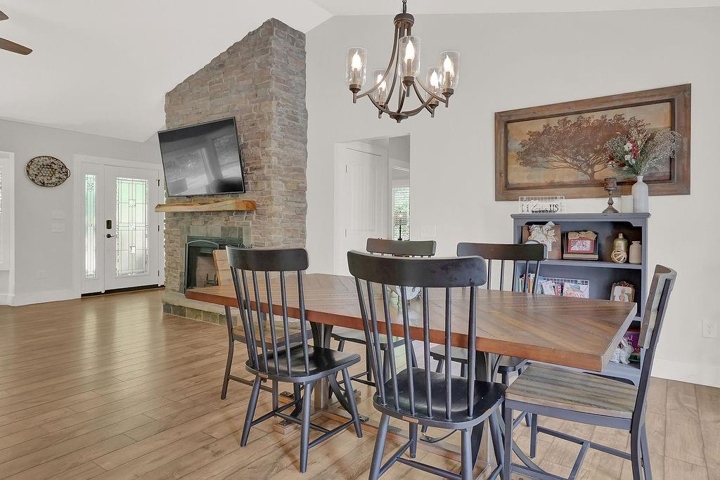 3597 Highway 136 E