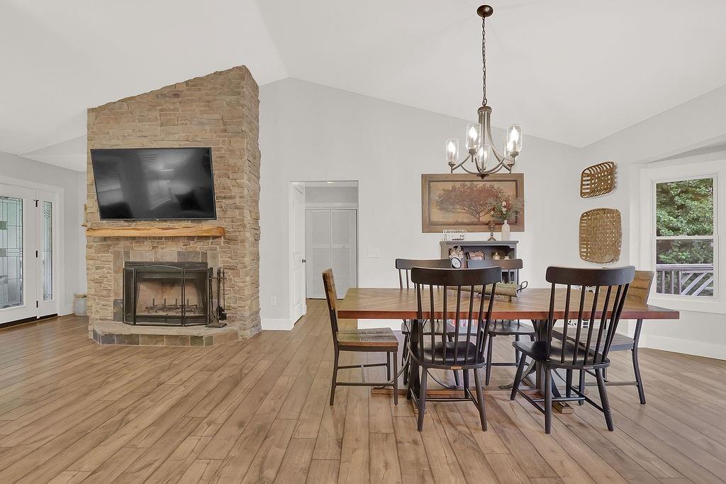 3597 Highway 136 E